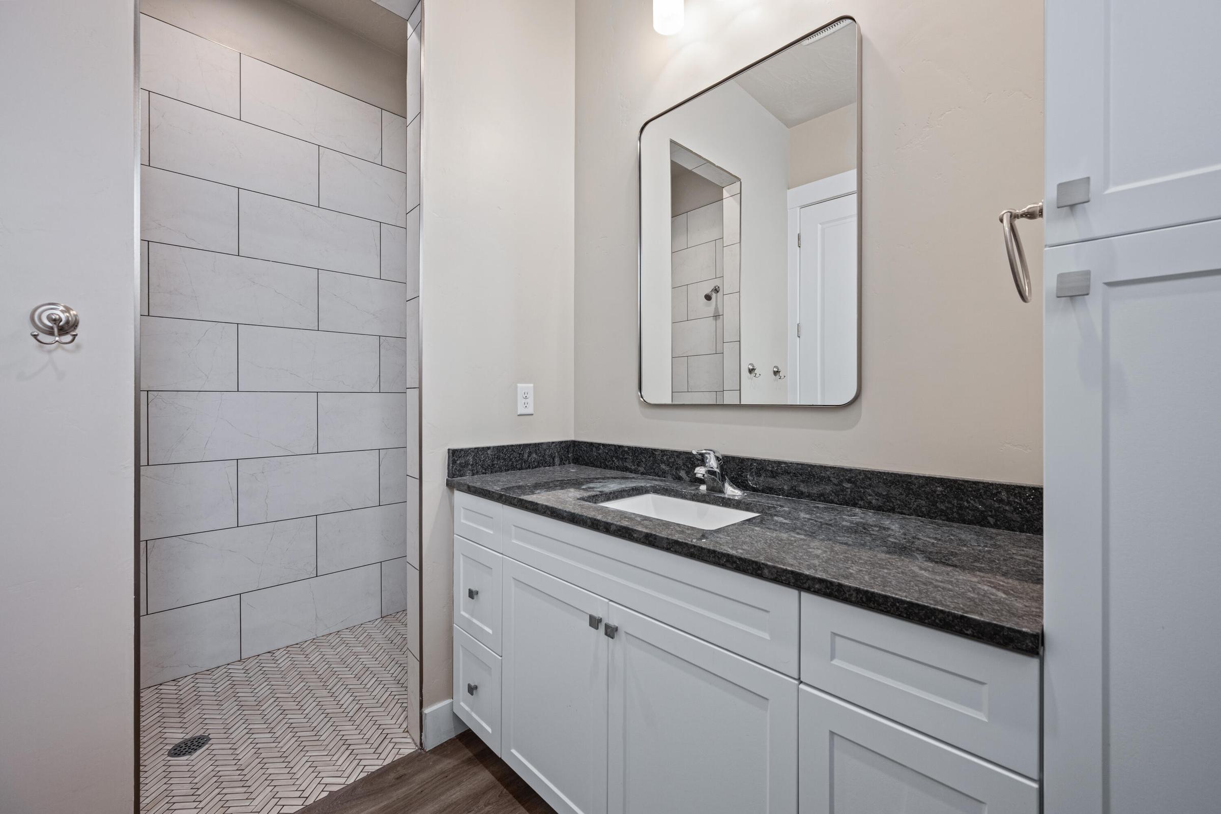 108 Blackrock Road Hurricane, UT 84737 - Photo 8 of 15 Master Bathroom