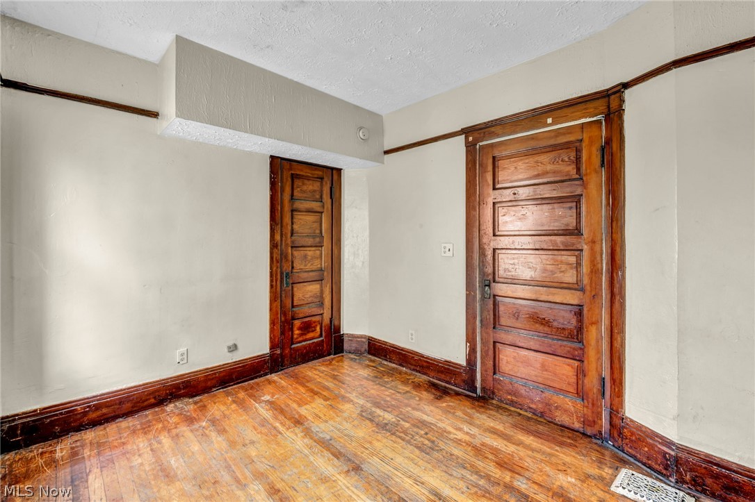 3408 Riverside Avenue Cleveland, OH 44109 - Photo 28 of 40