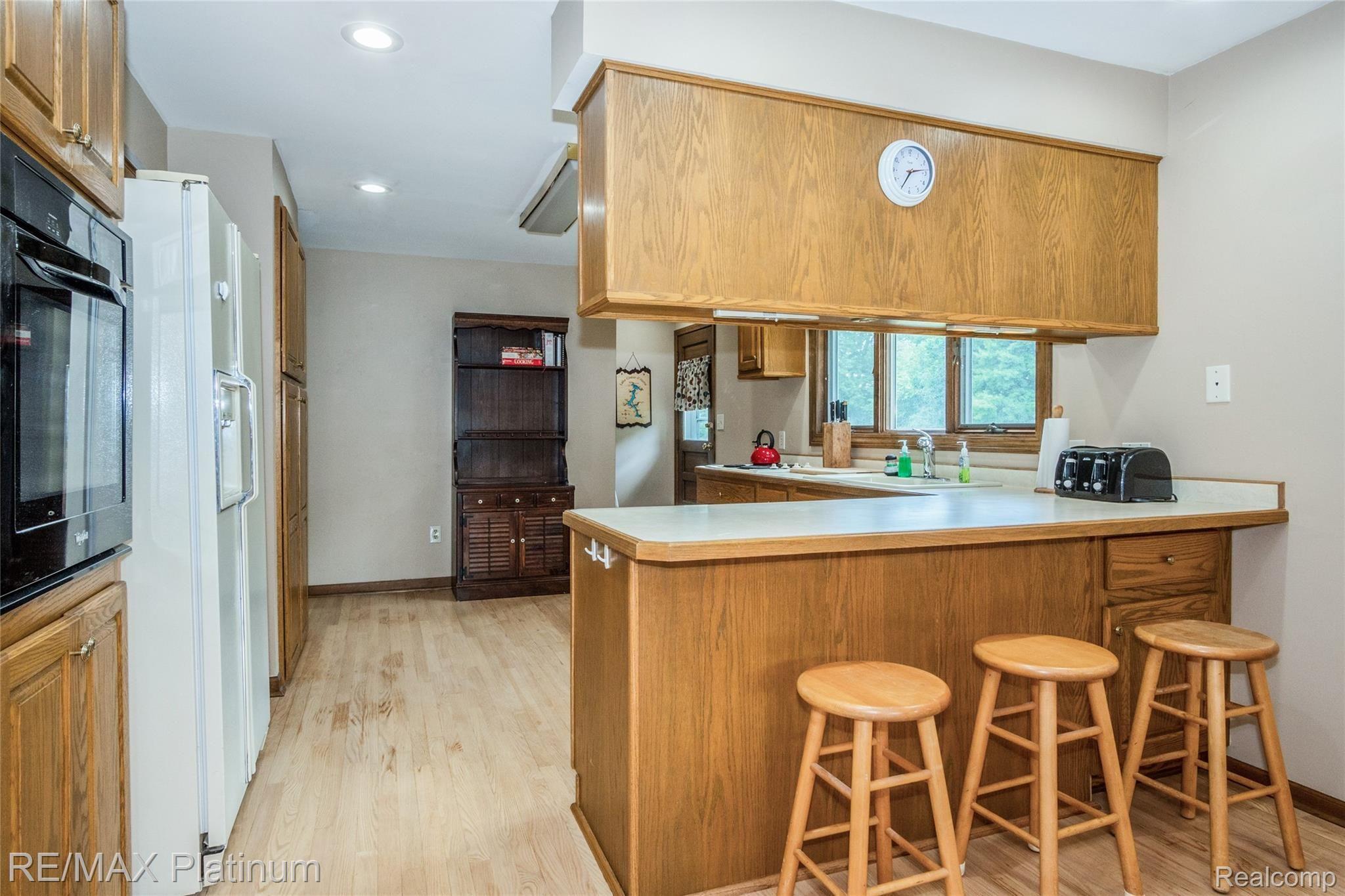 1712 Maxfield Lake Road Hartland, MI 48353 - Photo 9 of 28 11.jpg