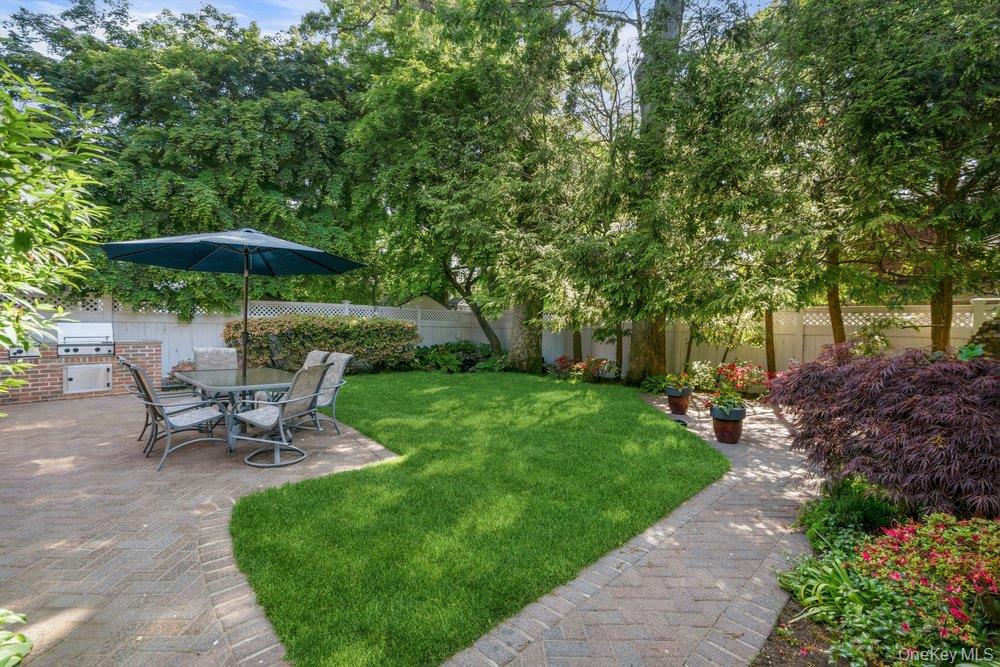 69 Lewis Road Merrick, NY 11566 - Photo 27 of 29