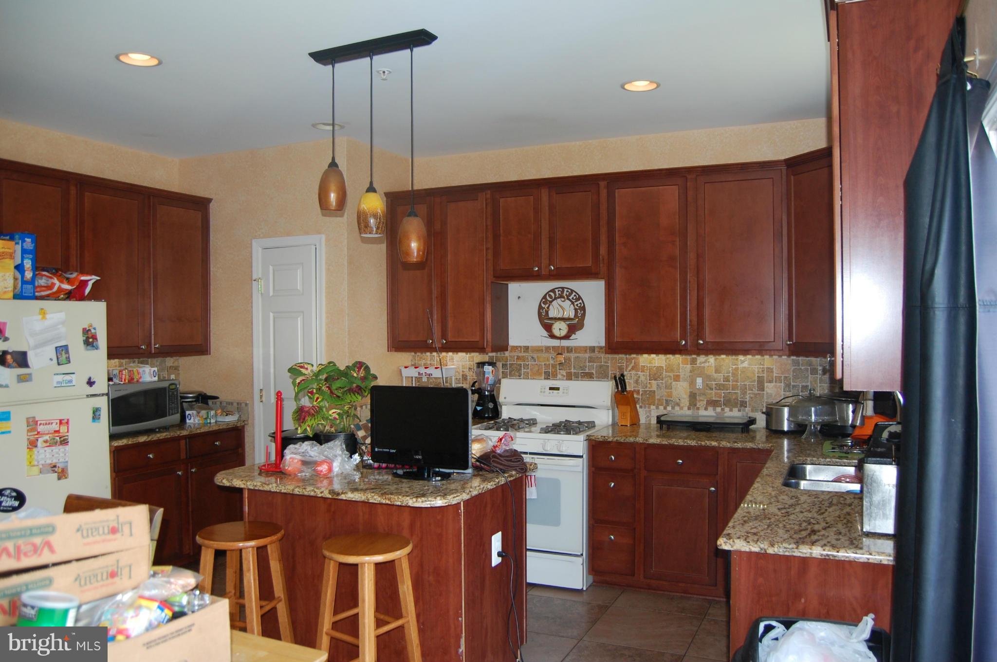 9806 Davison Road Middle River, MD 21220 - Photo 3 of 19 Kitchen