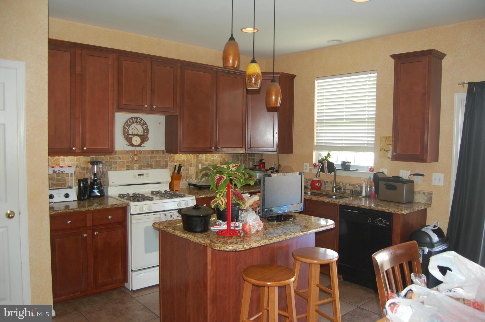 9806 Davison Road Middle River, MD 21220 - Photo 4 of 19 Kitchen
