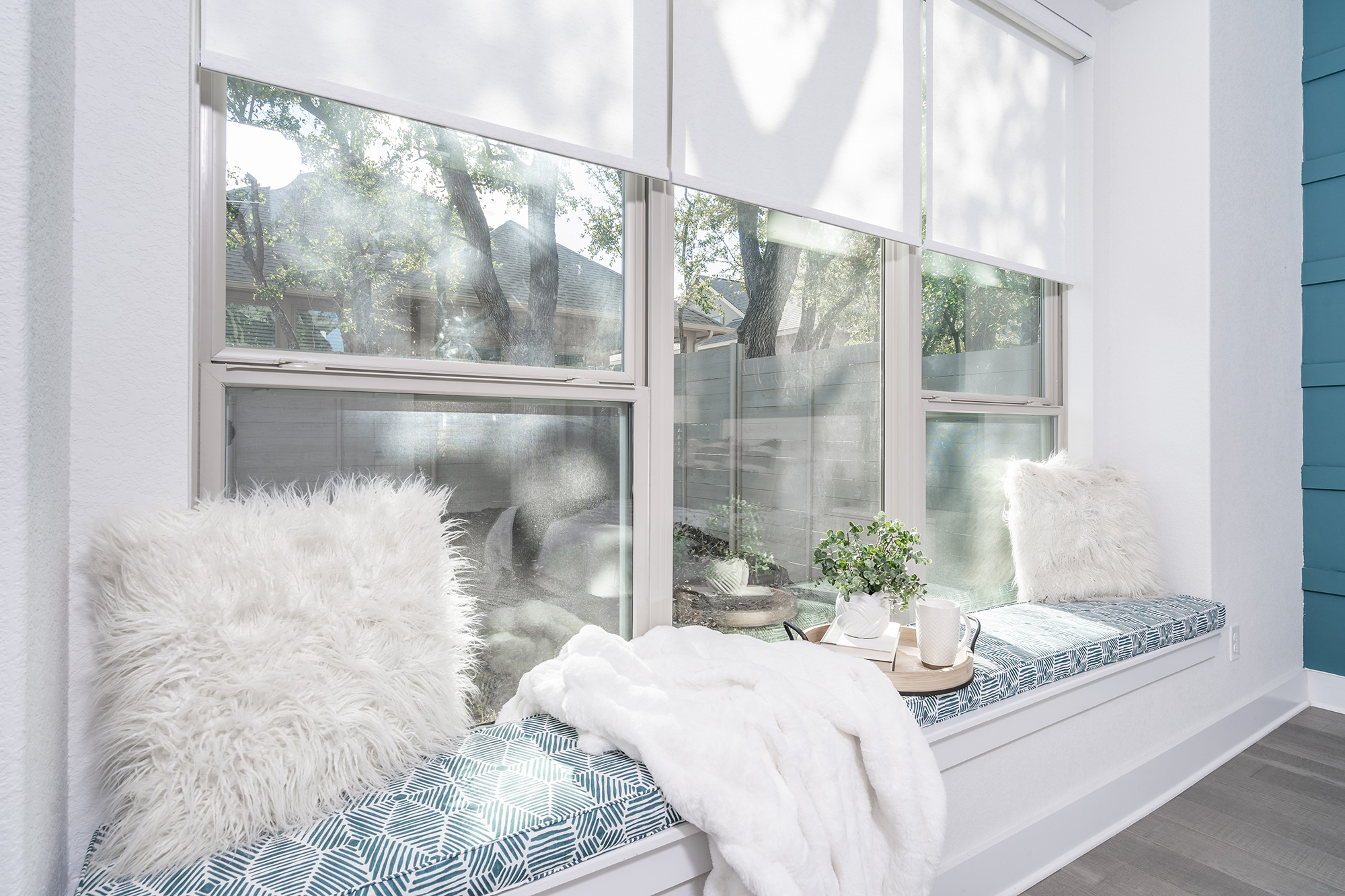 120 Diamondback Drive Georgetown, TX 78628 - Photo 23 of 39 a bath room with a bed and a window