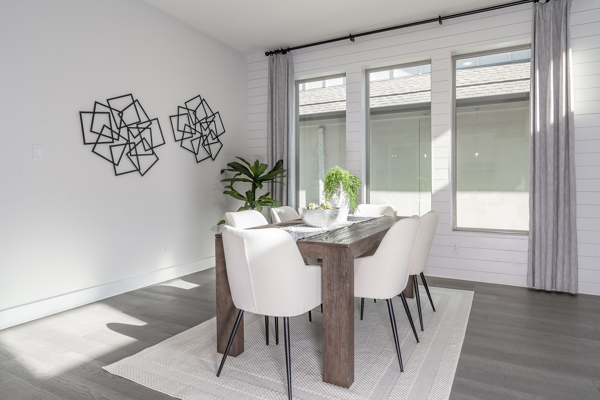 120 Diamondback Drive Georgetown, TX 78628 - Photo 9 of 39 a dining room with furniture and wooden floor