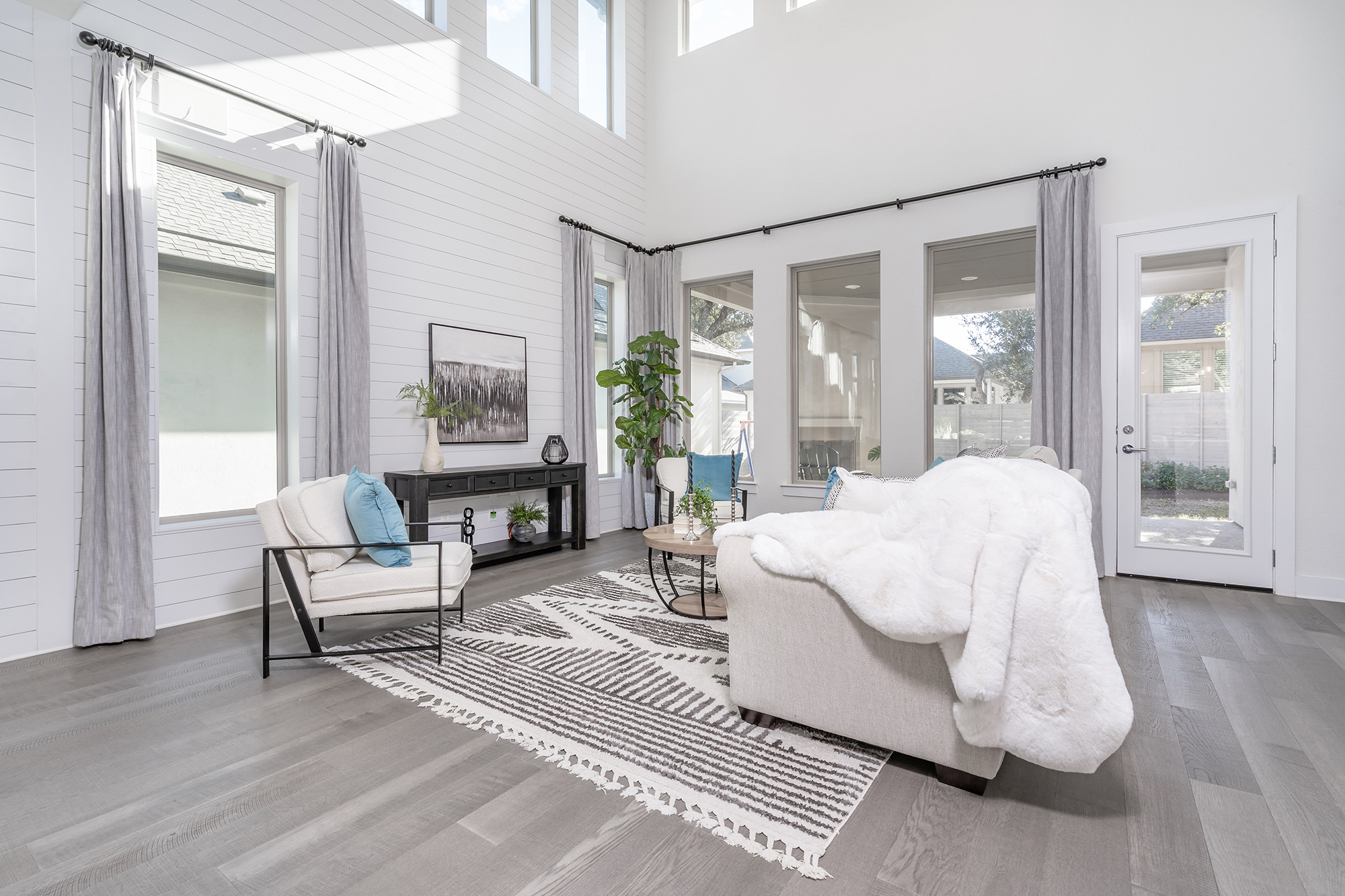 120 Diamondback Drive Georgetown, TX 78628 - Photo 10 of 39 a living room with furniture and wooden floor
