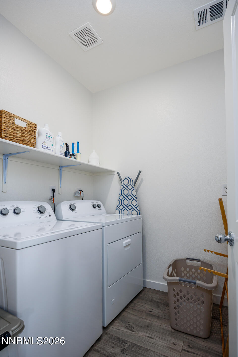 1049 Tamarack Court Fallon, NV 89406 - Photo 17 of 27 a utility room with dryer and washer