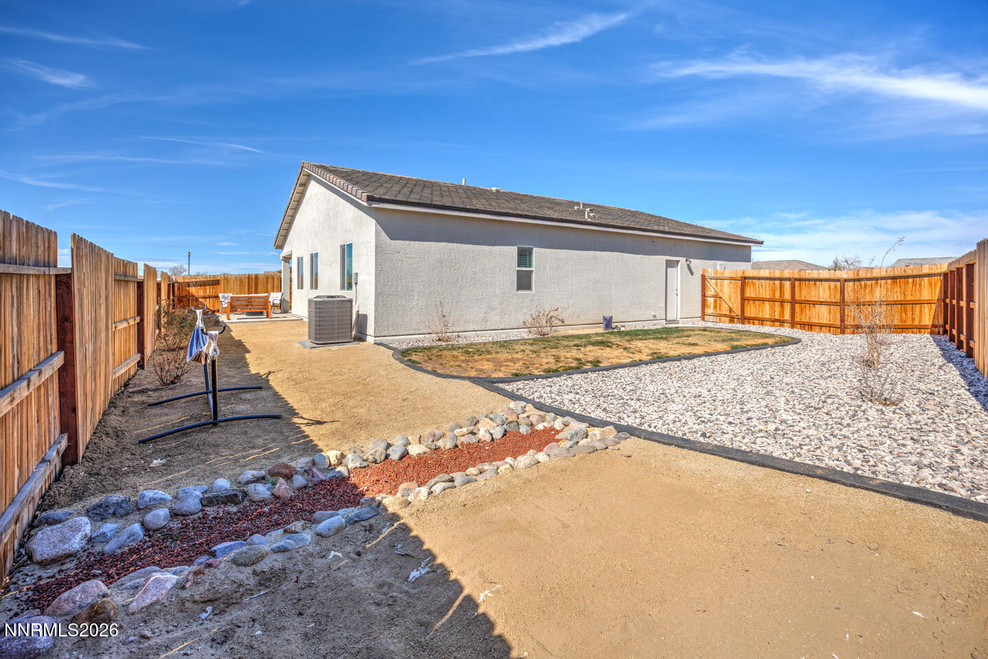 1049 Tamarack Court Fallon, NV 89406 - Photo 20 of 27 a backyard of a house