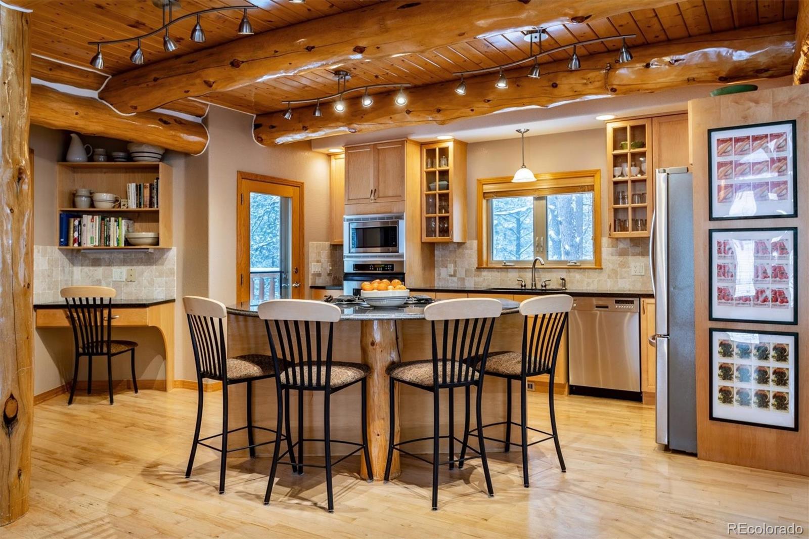 8244 Inca Road Larkspur, CO 80118 - Photo 13 of 40