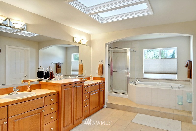 16634 164th Avenue Southeast Renton, WA 98058 - Photo 14 of 15 Gallery Image 14