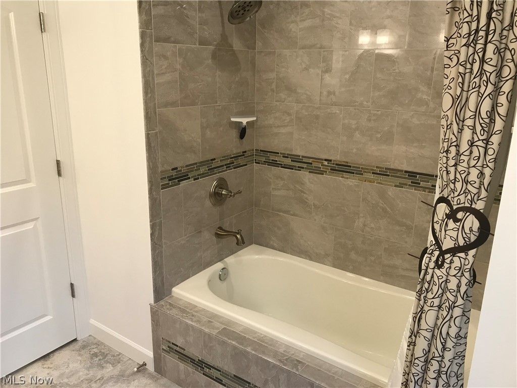5715 Middle Run Road Dover, OH 44622 - Photo 17 of 29 Gallery Image 17