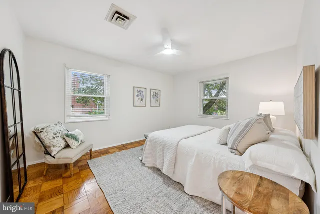 $599,900 | 6206 Yosemite Drive, Alexandria, VA 22312