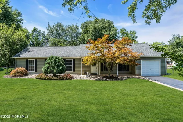 $750,000 | 2 York Circle, Jackson, NJ 08527