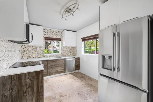 $4,950 | 438 Mendoza Avenue, Coral Gables, FL 33134