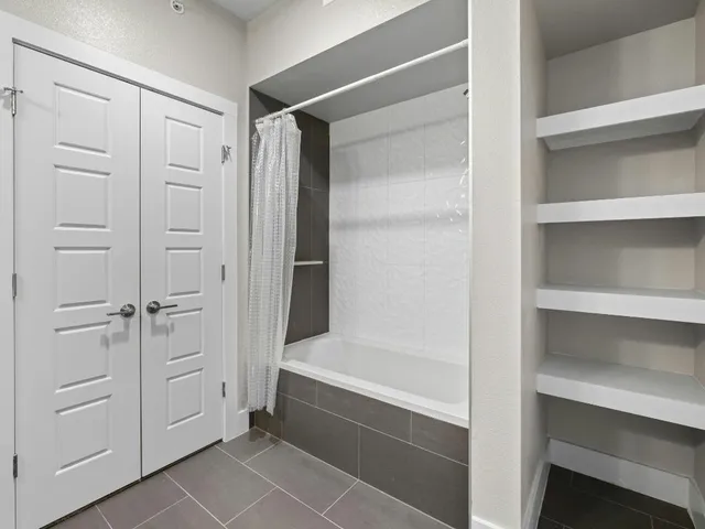 $2,275 | 3114 South Congress Avenue, Unit 307, Austin, TX 78704