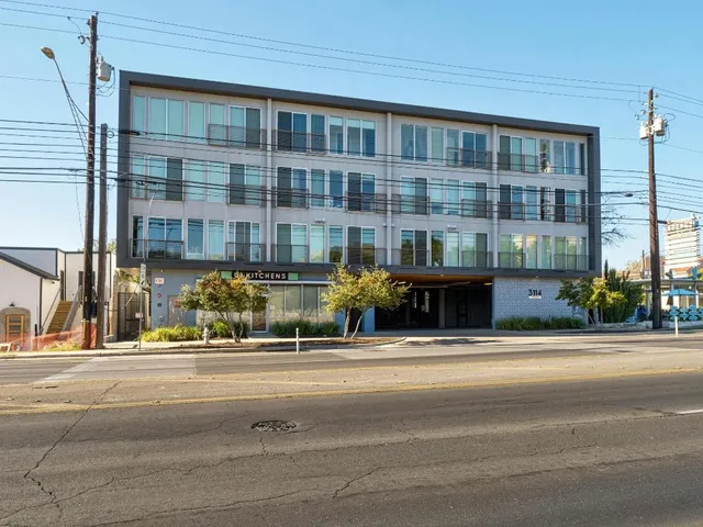 $2,275 | 3114 South Congress Avenue, Unit 307, Austin, TX 78704