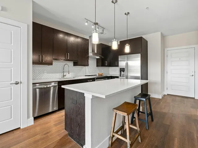 $2,275 | 3114 South Congress Avenue, Unit 307, Austin, TX 78704