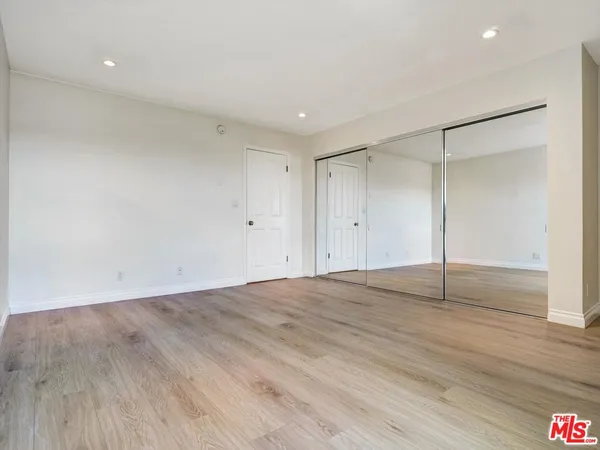 a view of an entryway