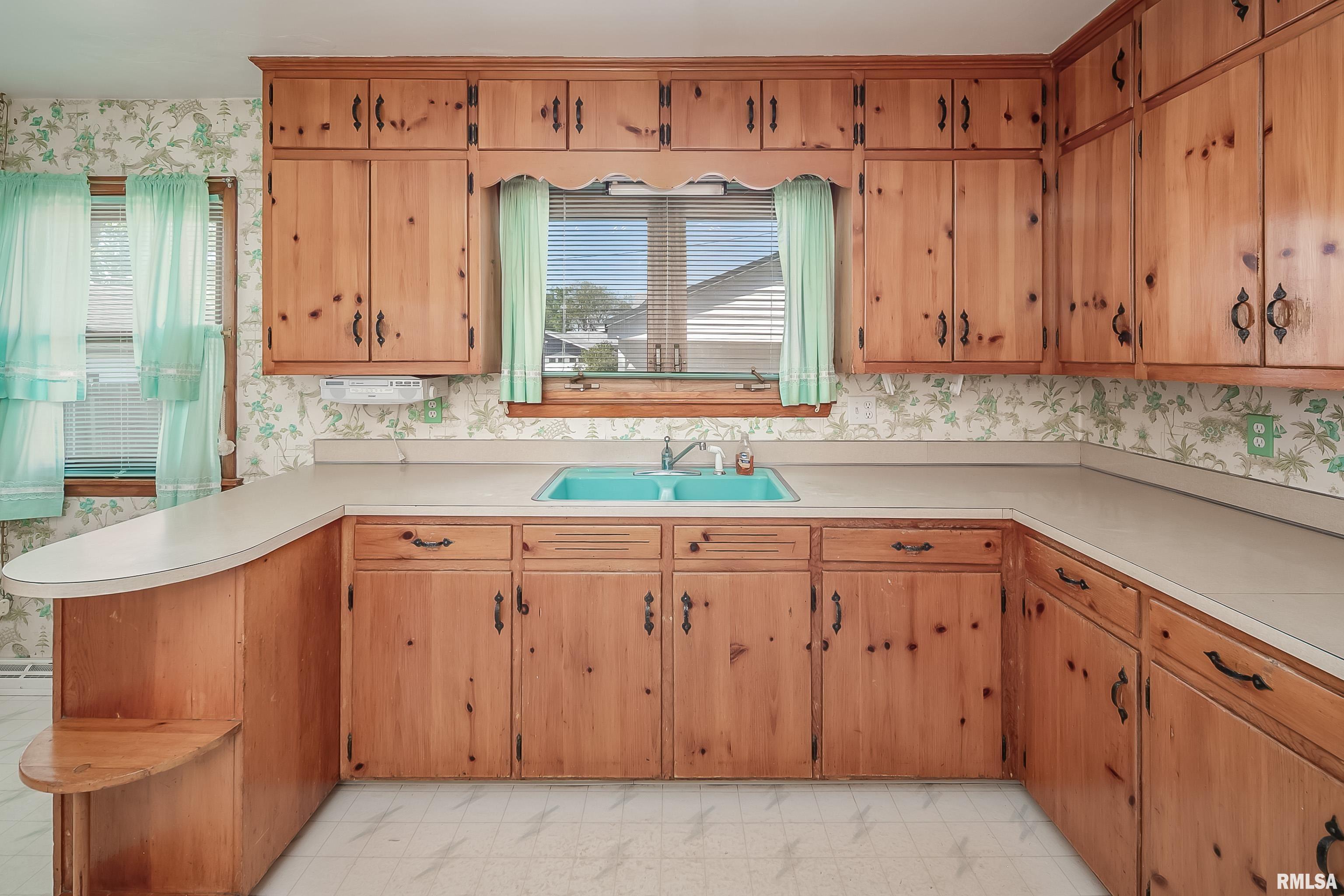 317 2nd Avenue Hampton, IL 61256 - Photo 5 of 31