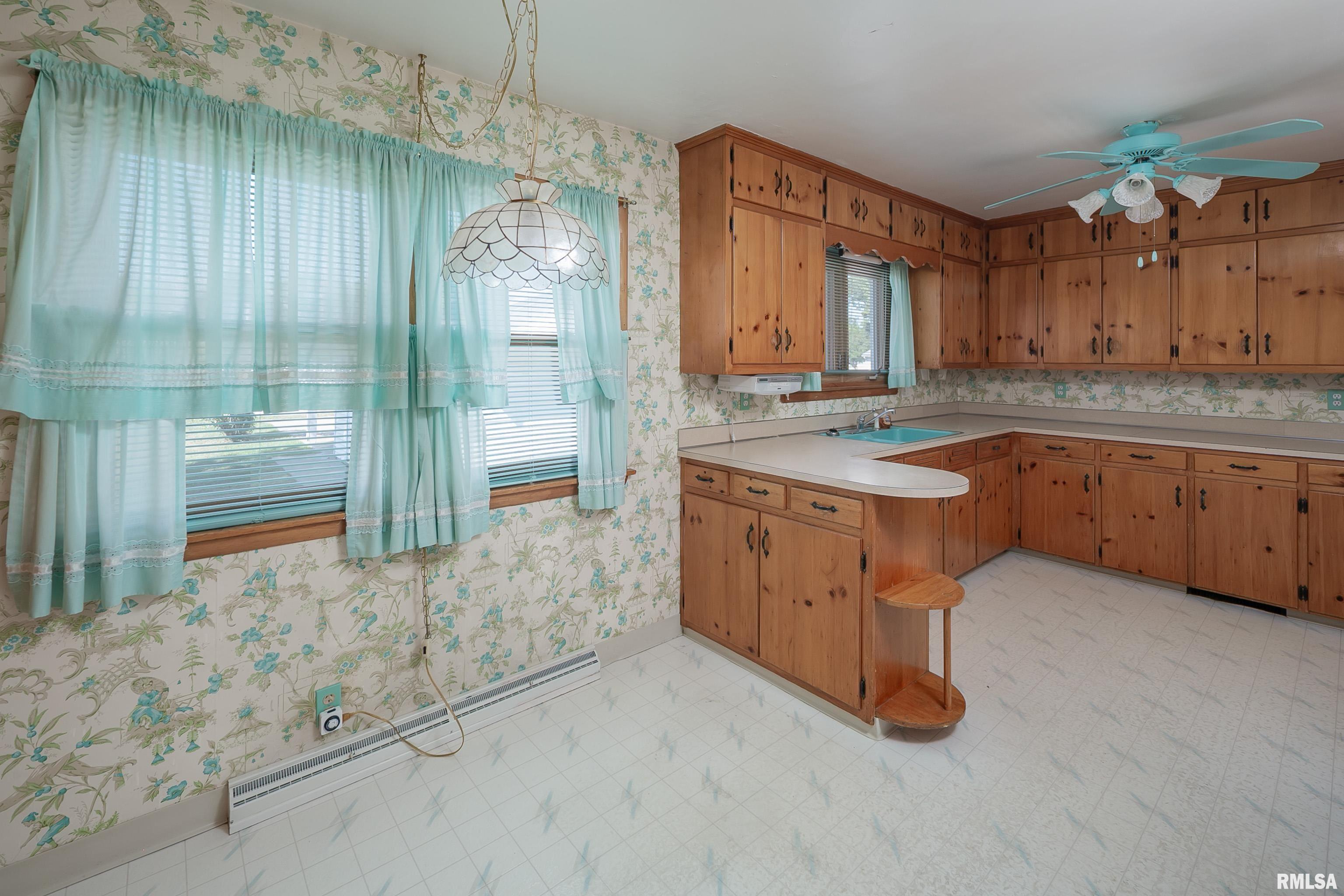 317 2nd Avenue Hampton, IL 61256 - Photo 7 of 31