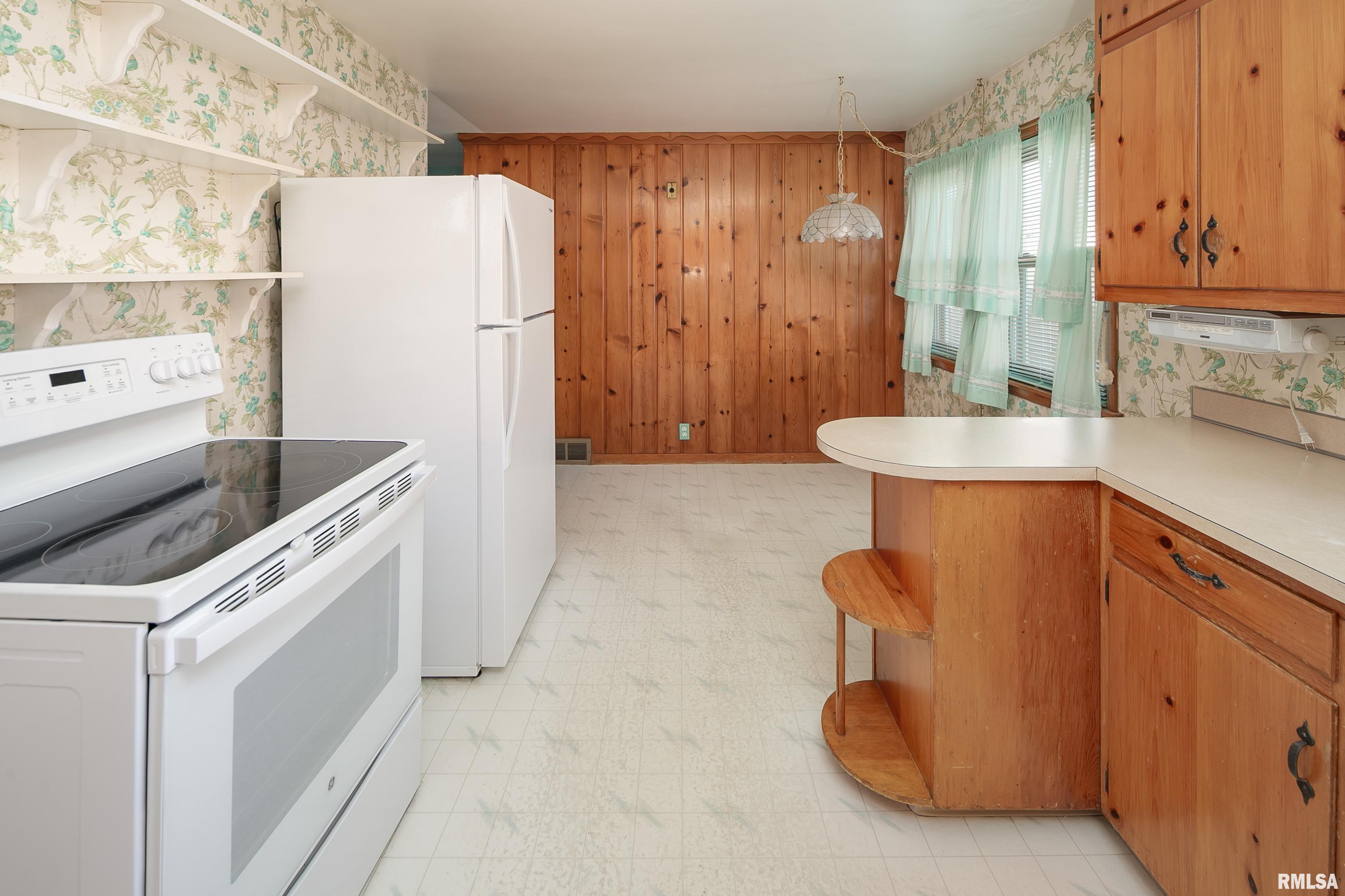 317 2nd Avenue Hampton, IL 61256 - Photo 8 of 31