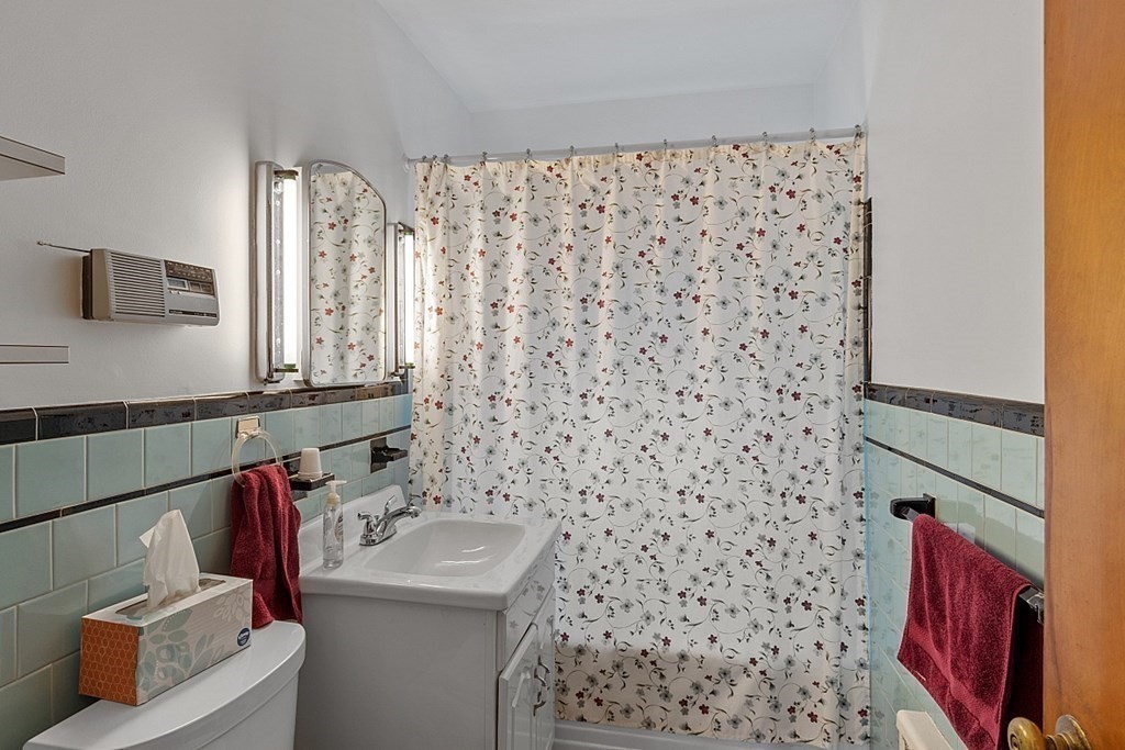 52 Moffett Road Lynn, MA 01905 - Photo 25 of 36 Gallery Image 25