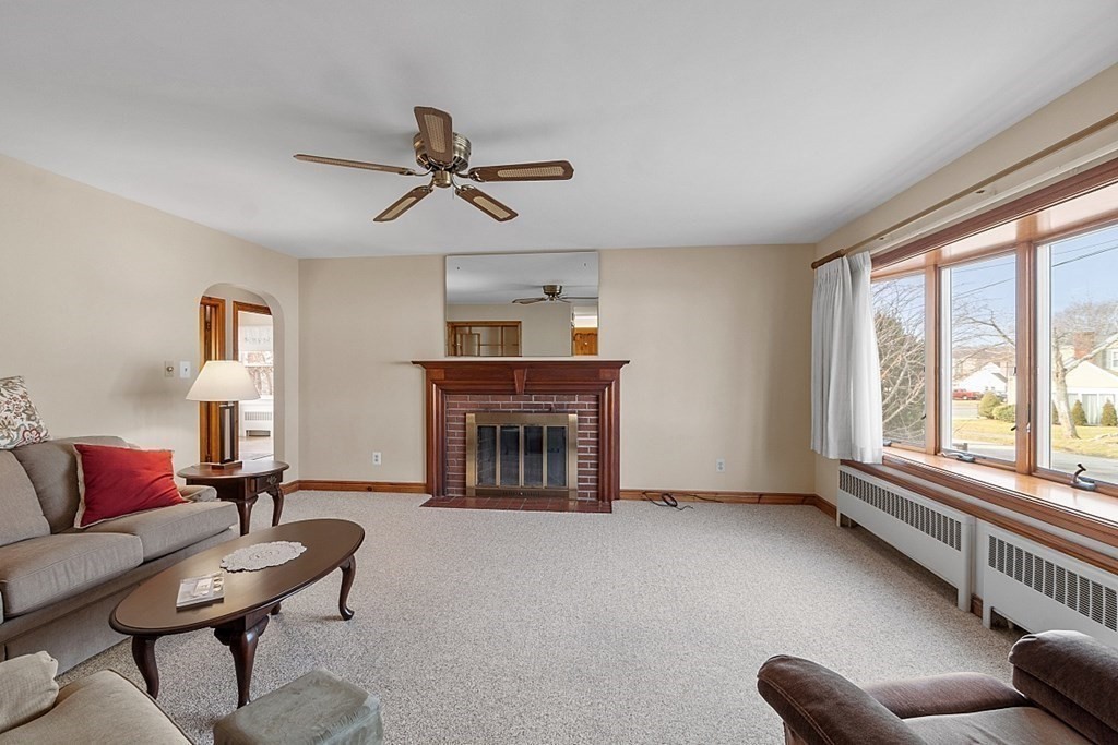 52 Moffett Road Lynn, MA 01905 - Photo 8 of 36 Gallery Image 8