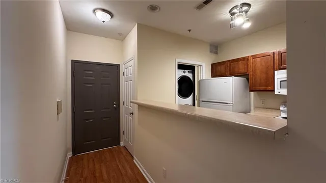 $1,600 | 528 South Josephine Boyd Street, Unit 201, Greensboro, NC 27403