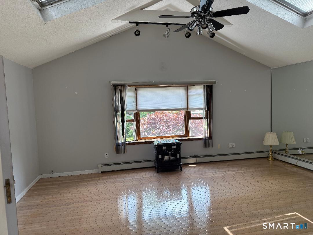 54 Sorensen Road West Haven, CT 06516 - Photo 9 of 18