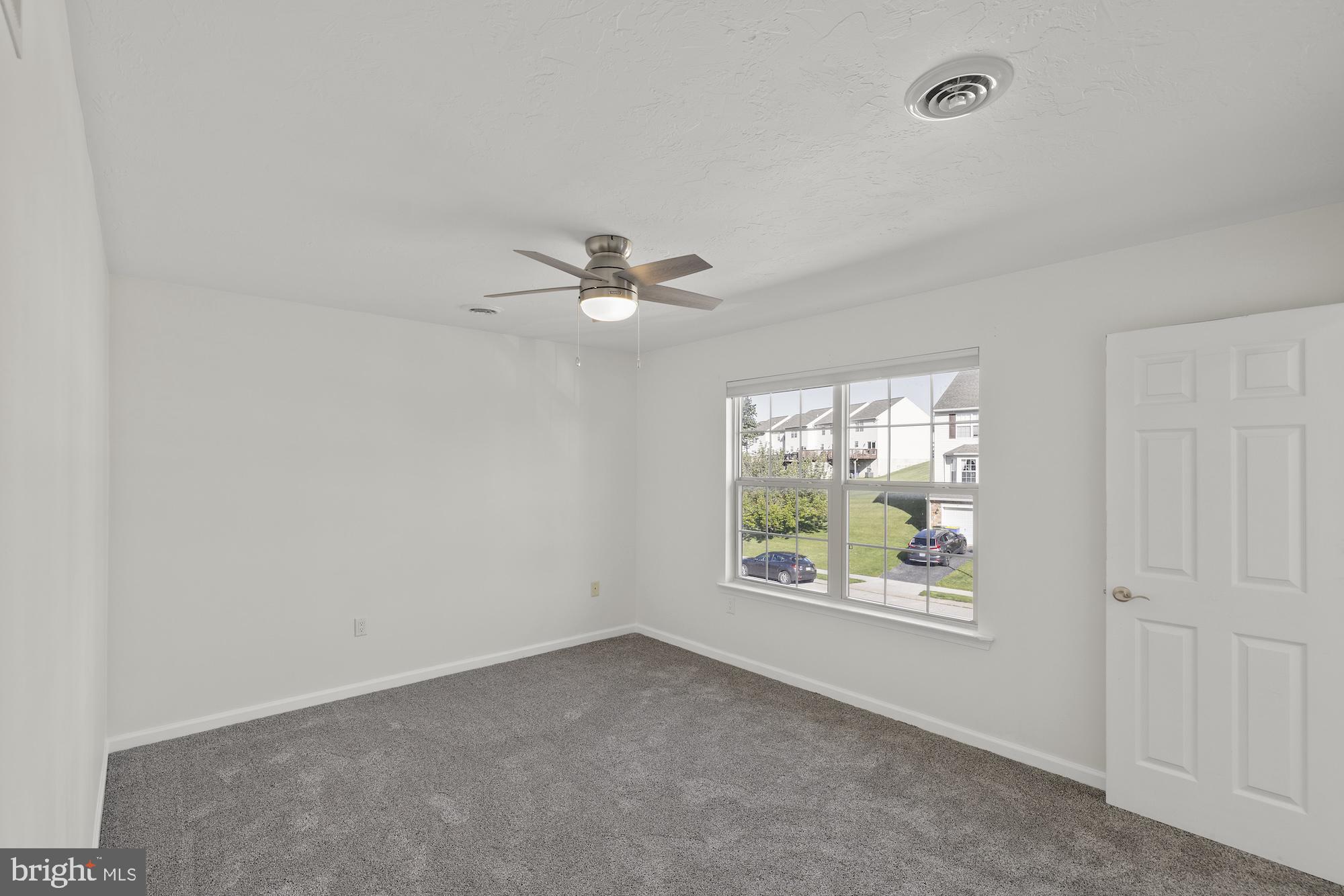 159 Sara Lane Hanover, PA 17331 - Photo 5 of 40