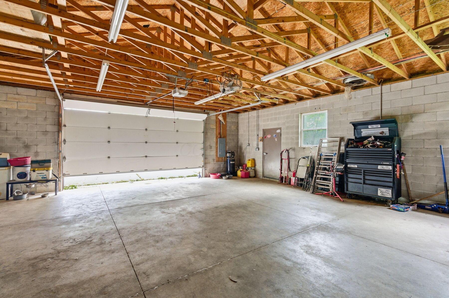1691 Dyer Road Grove City, OH 43123 - Photo 69 of 108 interior of garage