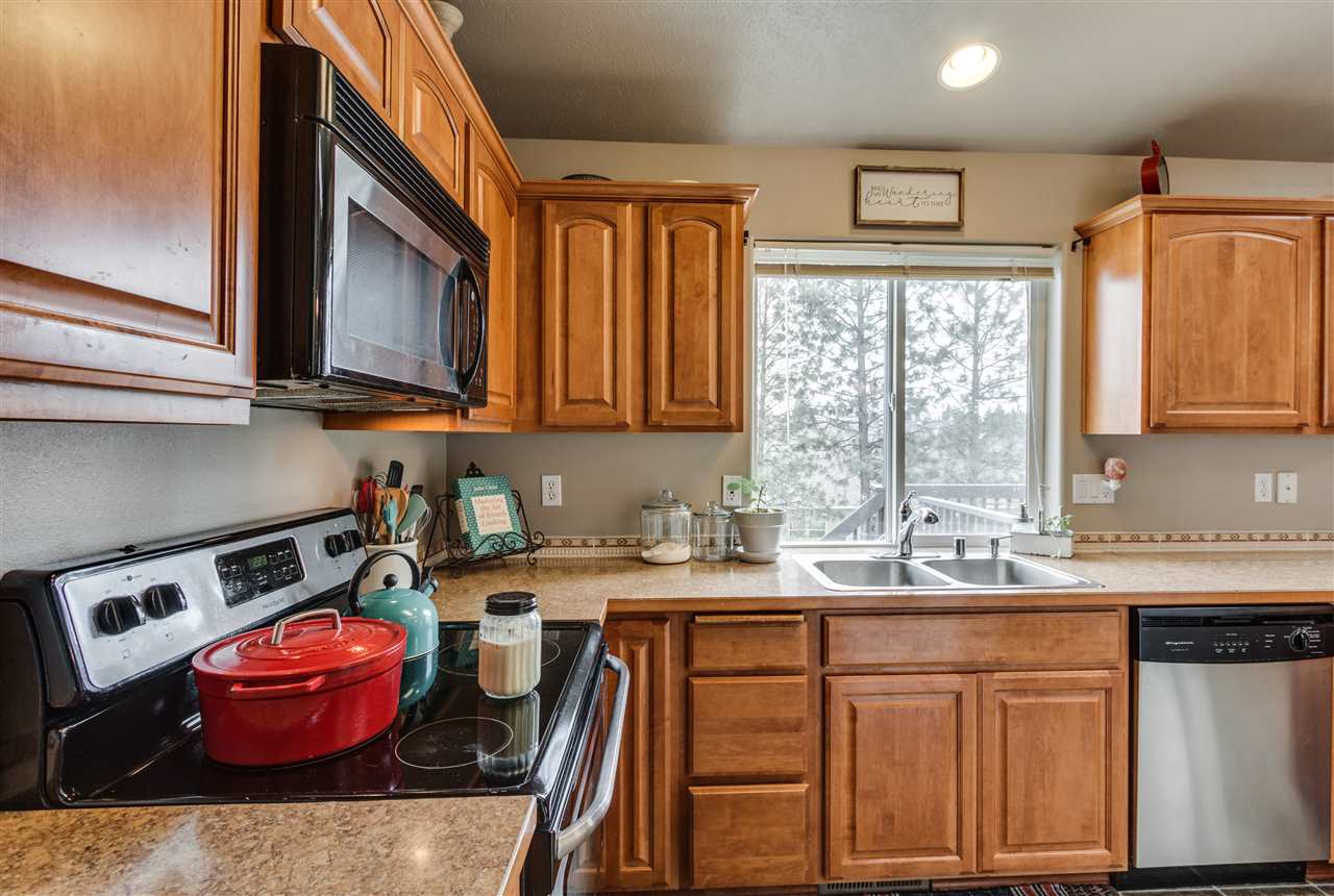 802 Upper Terrace Lane Colbert, WA 99005 - Photo 8 of 20