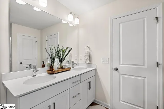 $324,999 | 6003 Haddington Drive, Roebuck, SC 29376