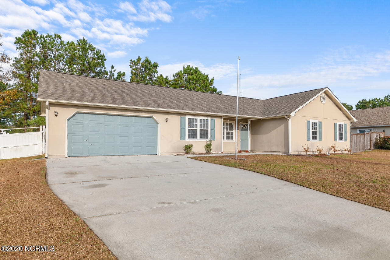 274 Parnell Road Hubert, NC 28539 - Photo 2 of 16 2