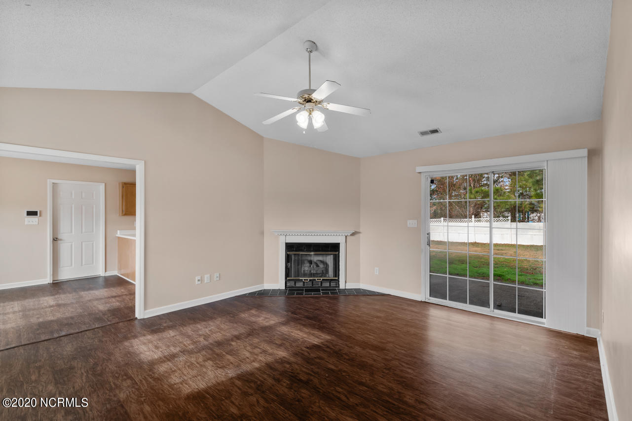 274 Parnell Road Hubert, NC 28539 - Photo 4 of 16 4