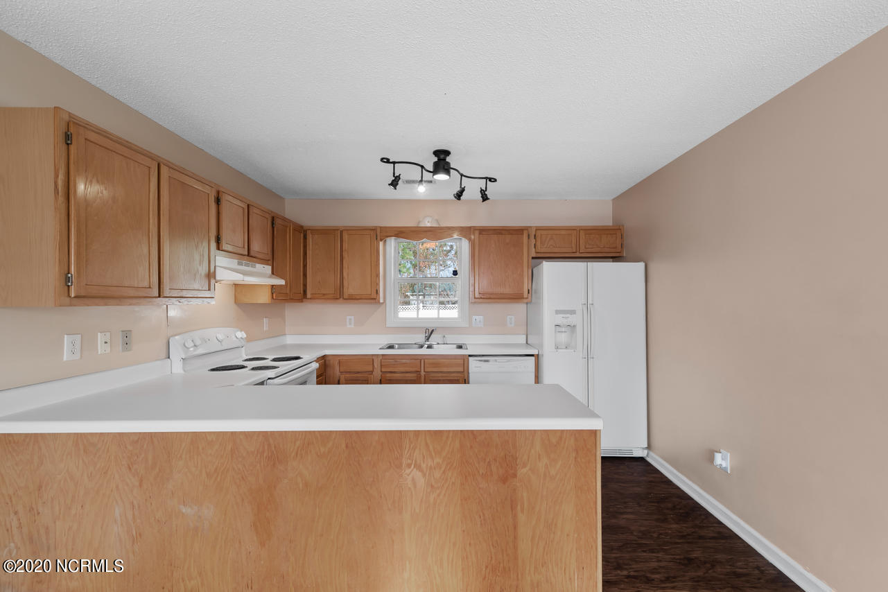 274 Parnell Road Hubert, NC 28539 - Photo 7 of 16 7