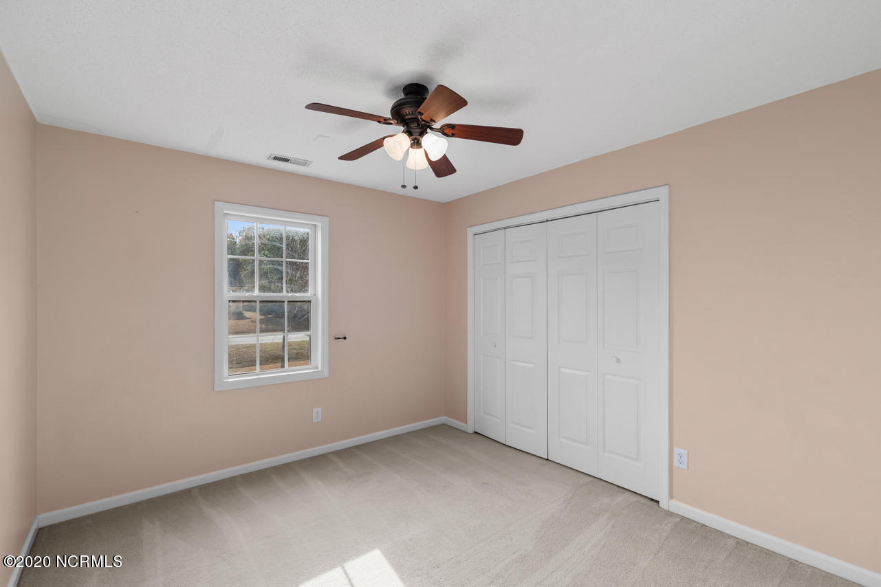 274 Parnell Road Hubert, NC 28539 - Photo 9 of 16 9