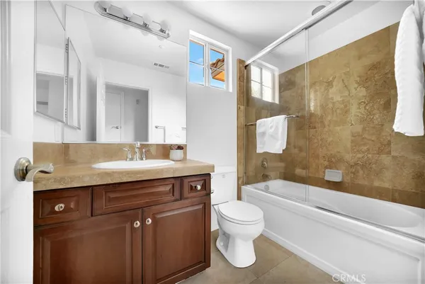 $4,300 | 146 Vintage, Irvine, CA 92620