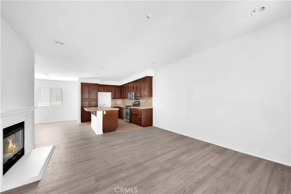 $4,300 | 146 Vintage, Irvine, CA 92620