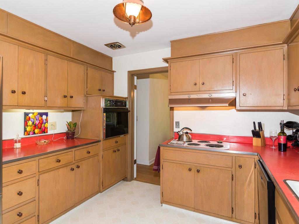 6340 Bramshaw Road Indianapolis, IN 46220 - Photo 5 of 24 Gallery Image 5
