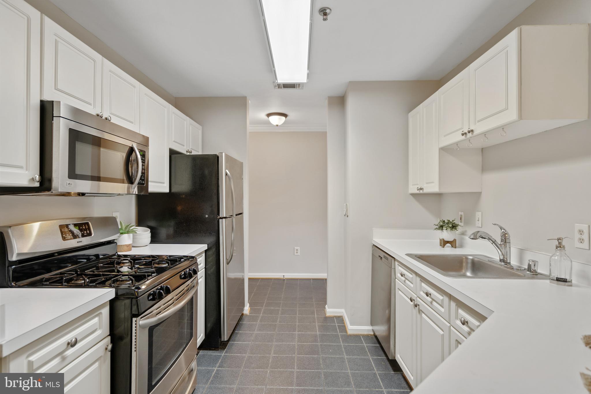 5575 Seminary Road, Unit 316 Falls Church, VA 22041 - Photo 7 of 23 Gallery Image 7