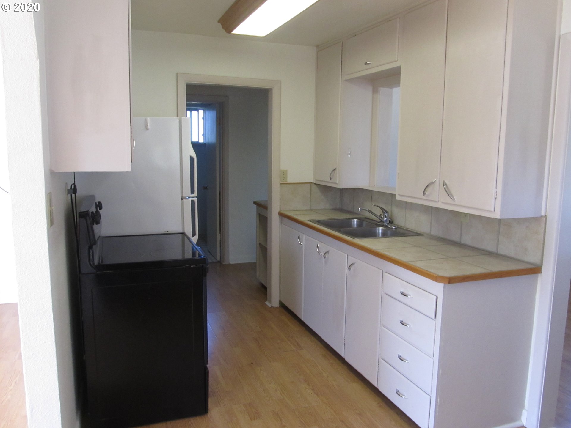 2149 Cedar Avenue Reedsport, OR 97467 - Photo 9 of 10 Gallery Image 9
