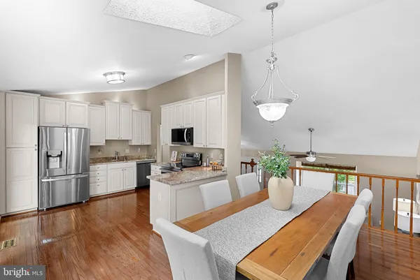 $760,000 | 28 Bedford Drive, Sterling, VA 20165