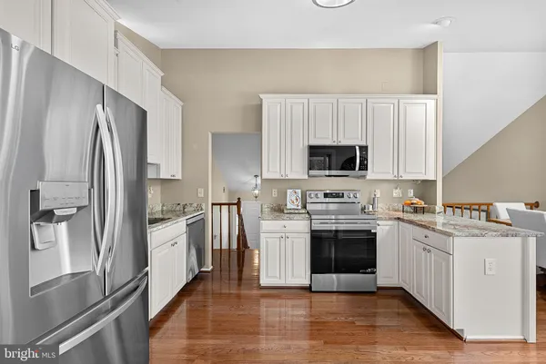 $760,000 | 28 Bedford Drive, Sterling, VA 20165