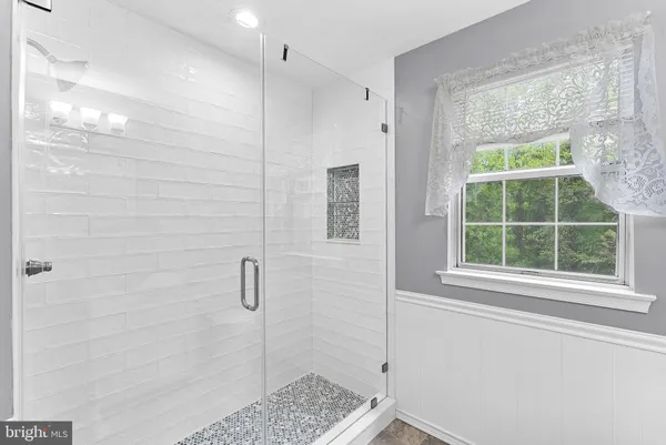 $760,000 | 28 Bedford Drive, Sterling, VA 20165