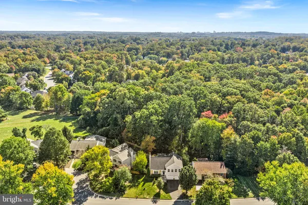 $760,000 | 28 Bedford Drive, Sterling, VA 20165