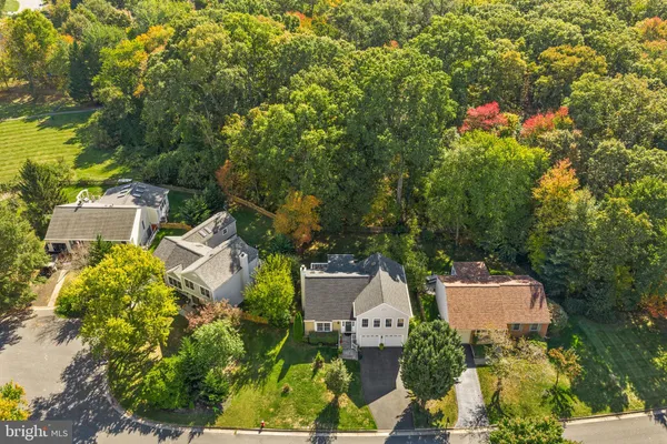 $760,000 | 28 Bedford Drive, Sterling, VA 20165