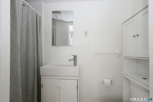 $3,400 | 121 Westport Road, Unit 2, Wilton, CT 06897