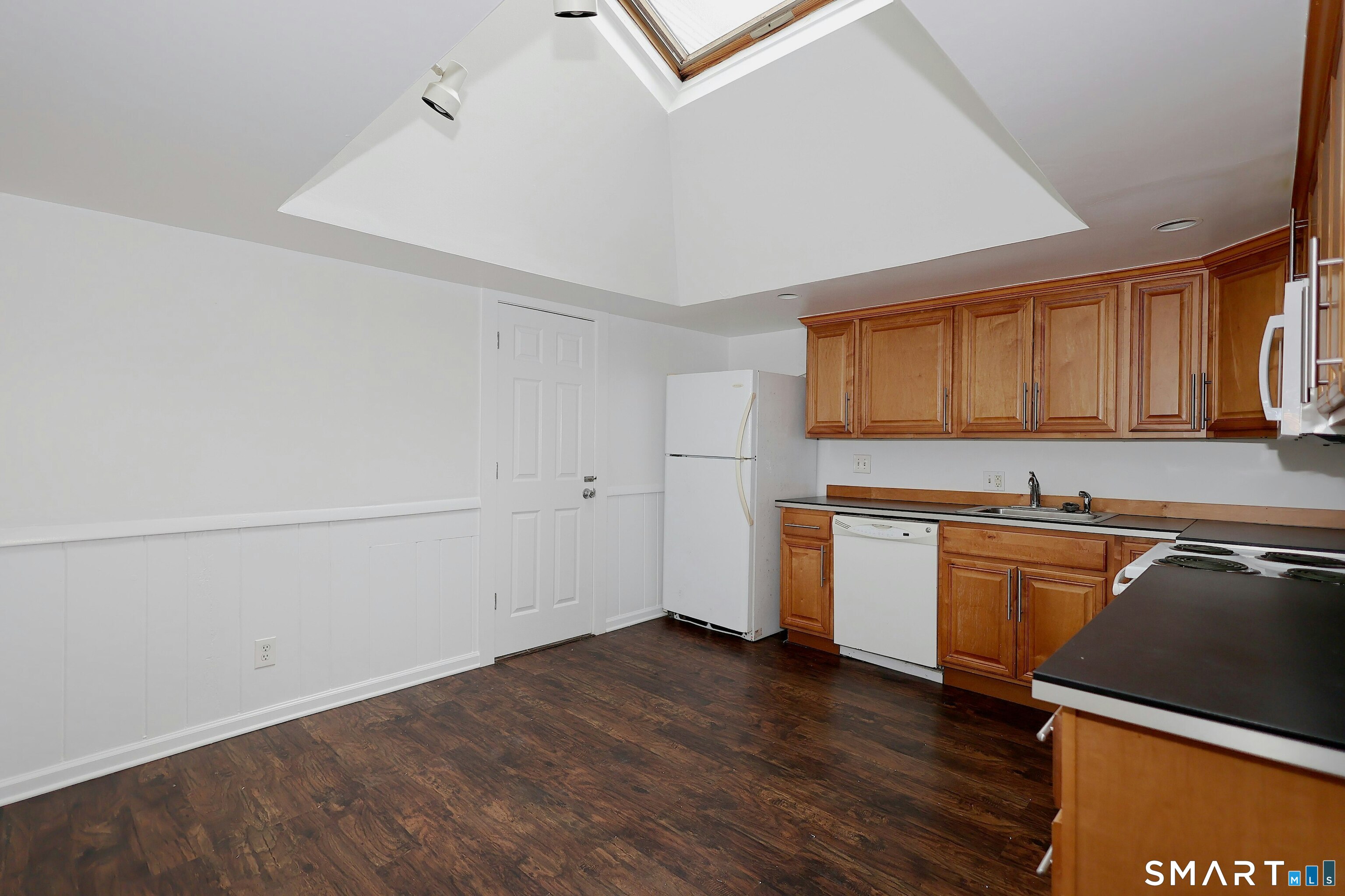 121 Westport Road, Unit 2 Wilton, CT 06897 - Photo 17 of 32