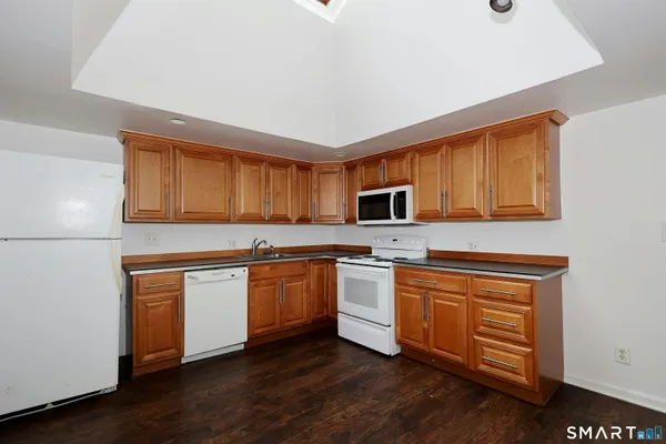 $3,400 | 121 Westport Road, Unit 2, Wilton, CT 06897