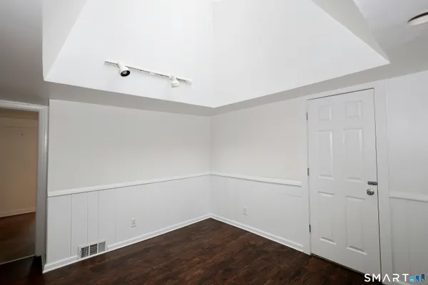 $3,400 | 121 Westport Road, Unit 2, Wilton, CT 06897